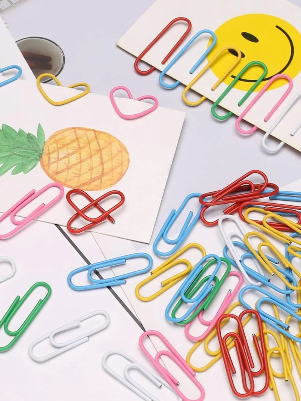 Elisel Paper Clips, 200pcs Medium Size (1.3 inch) Colored Paper Clip,Durable and